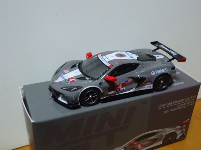 ★MINI GT 1/64 シボレーコルベット C8.R #4 コルベット レーシング 2021 IMSA セブリング 12時間★の画像4