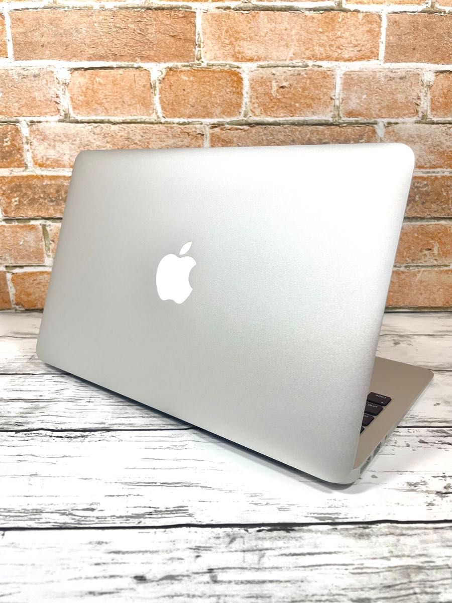 2022年OS搭載！ MacBook Air 11 軽量1kg Core i5