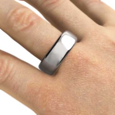  платина 900 круг . кольцо мужской металлы примерно 7mm ширина довольно большой размер толщина примерно 2mm