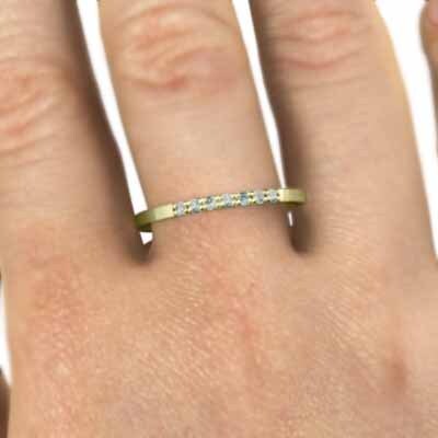 最新情報 12086円 18金イエローゴールド 平打ち エタニティリング ハーフ アクアマリン
