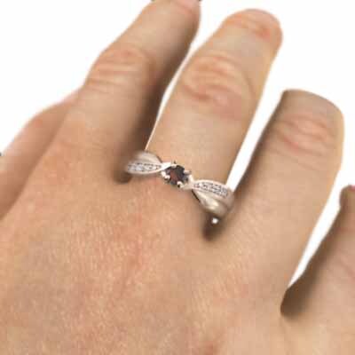 最新情報 28900円 18金ピンクゴールド 1月の誕生石 にも 結婚指輪 ガーネット