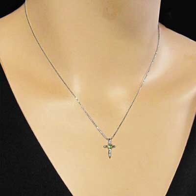 高評価の贈り物 9057円 一粒 ネックレス ペンダント クロス k10ホワイトゴールド ペリドット