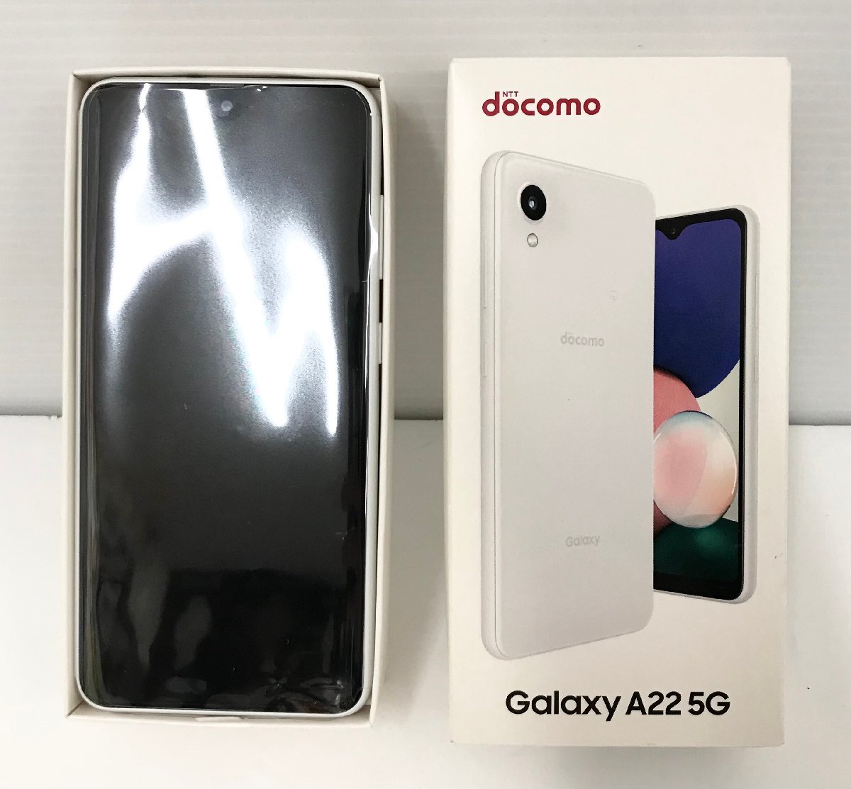 【rmm】新品 未使用品 docomo Galaxy A22 5G SC-56B 64GB White IMEI:docomo判定○