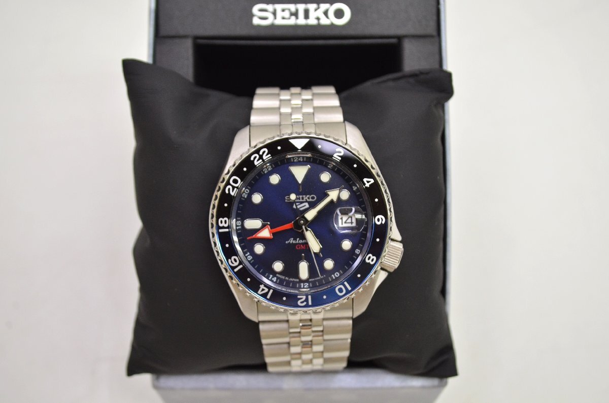 [fui] 超美品 SEIKO セイコー GMT SBSC003 4R34-00A0 ブルー x ブラック 自動巻き シースルー 回転ベゼル メンズ腕時計_画像1