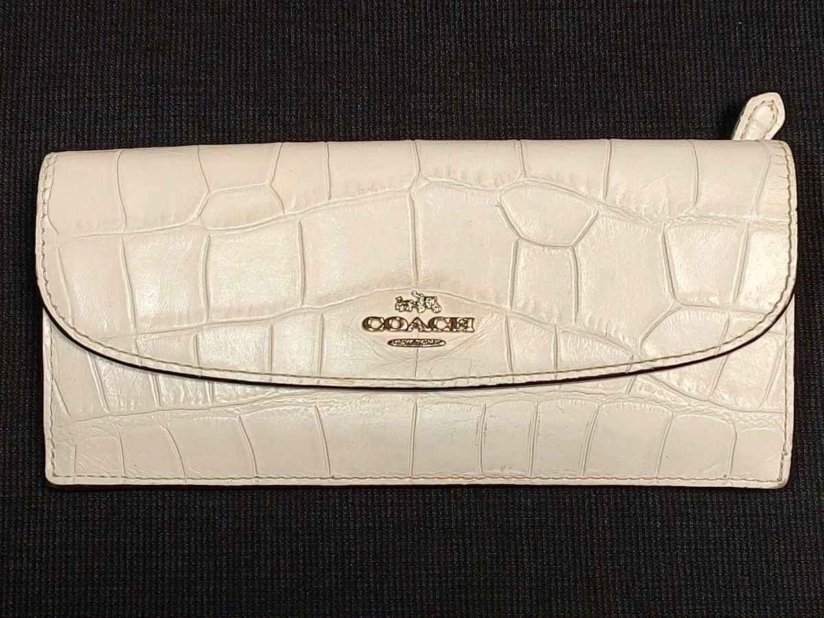 COACH（コーチ）　長財布　F57217　フラップタイプ　クロコ型押しレザー　カラー:ホワイト