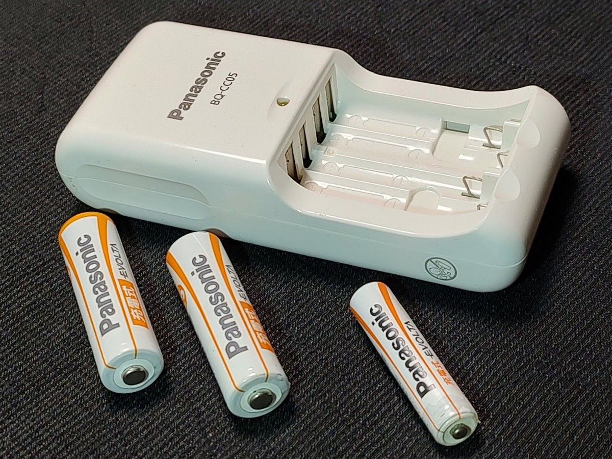 充電式ニッケル水素電池　単3形　単4形　EVOLTA    充電器セット　Panasonic  パナソニック