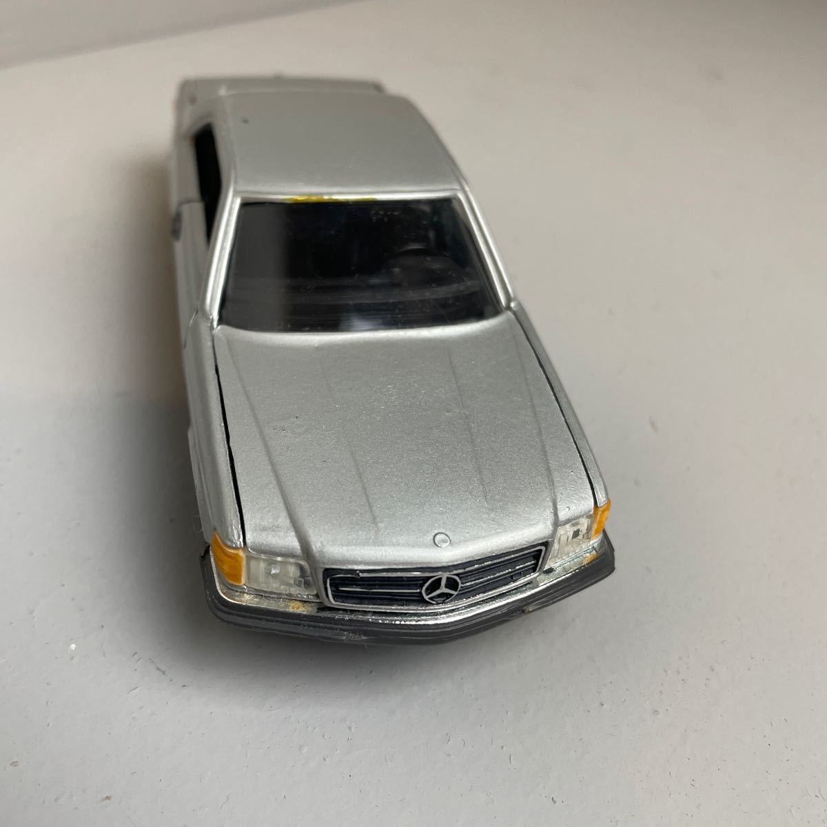 希少　絶版　NZG Mercedes-Benz メルセデスベンツ　ミニカー　germany ドイツ製　ミニチュア　高級感あり　13.5cm 車　ヴィンテージ_画像10