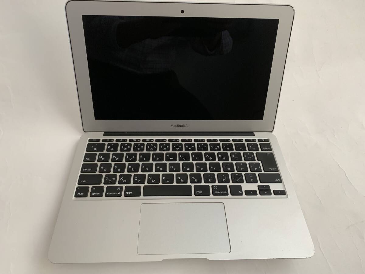 ☆ Apple MacBook Air（11-inch,Mid 2012）☆ A1465 Core i7-3667U メモリ8GB SSD 256GB 11.6インチ Windows10 _画像1