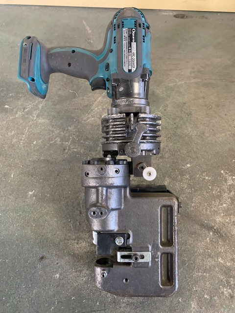 中古 オグラ 18V コードレスパンチャー HPC-206WDF バッテリー2 中古 オグラ 18V コードレスパンチャー HPC-206WDF バッテリー2