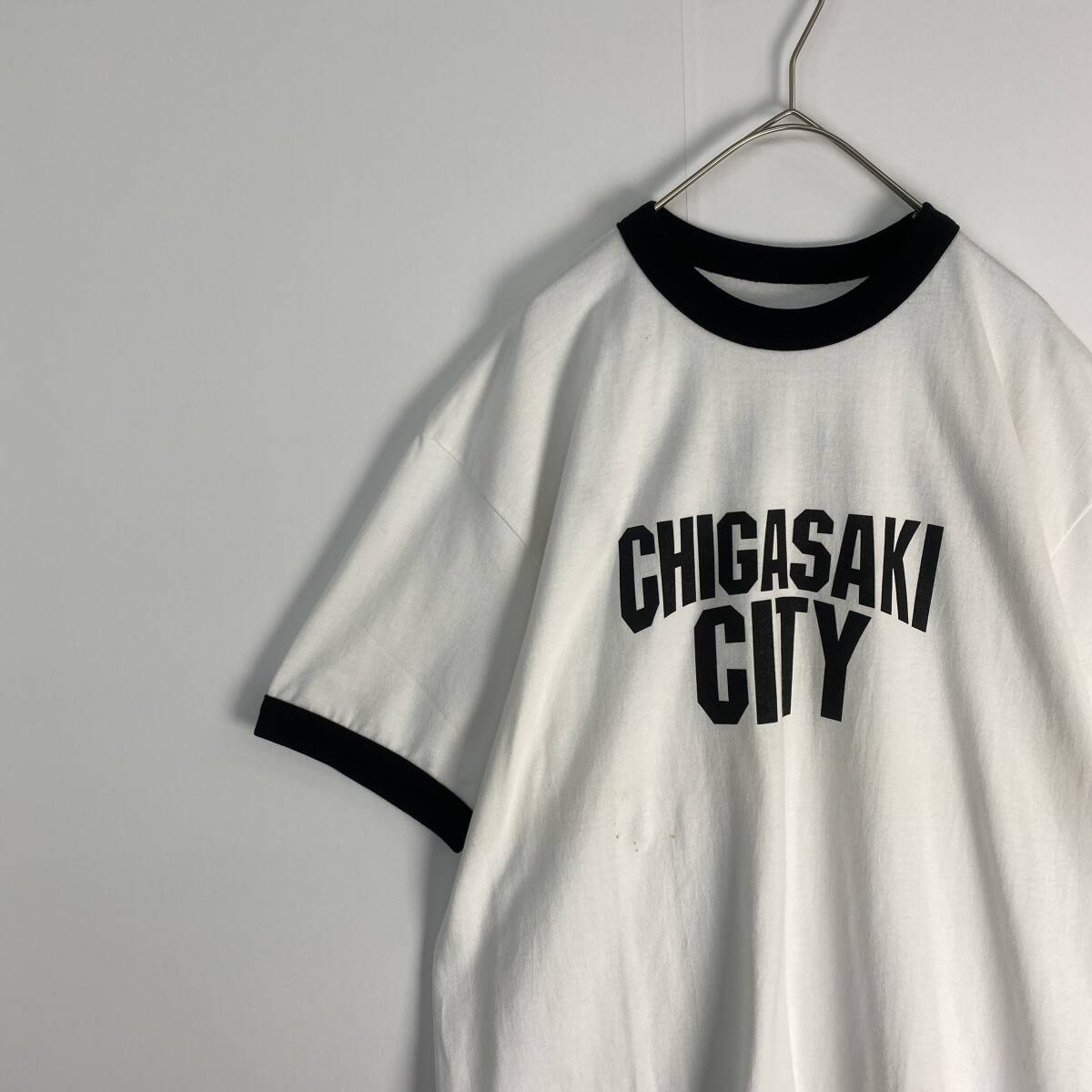 【リンガーＴシャツ　モノトーン　バックプリント　白　黒　古着】_画像1