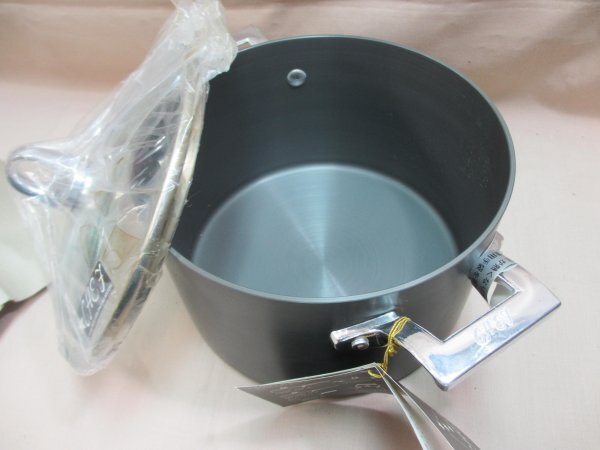 耐熱ガラス蓋付　深鍋　両手鍋　シチューパン　東京アルミニュウム　日本製_画像2
