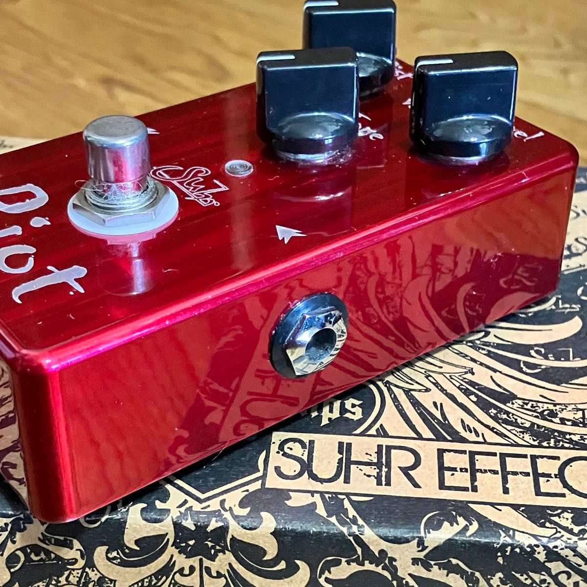 Suhr Limited Edition Crimson Riot Distortion 2013 500台限定 Suhr Limited Edition Crimson Riot Distortion 2013 500台限定