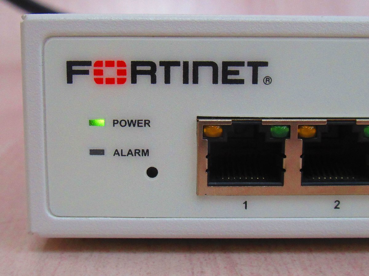 ▲Ω XY 15069# 保証有 Fortinet【 FS-108E 】FortiSwitch-108E 通電確認のみ 領収書発行可能・祝10000取引突破!!_画像3