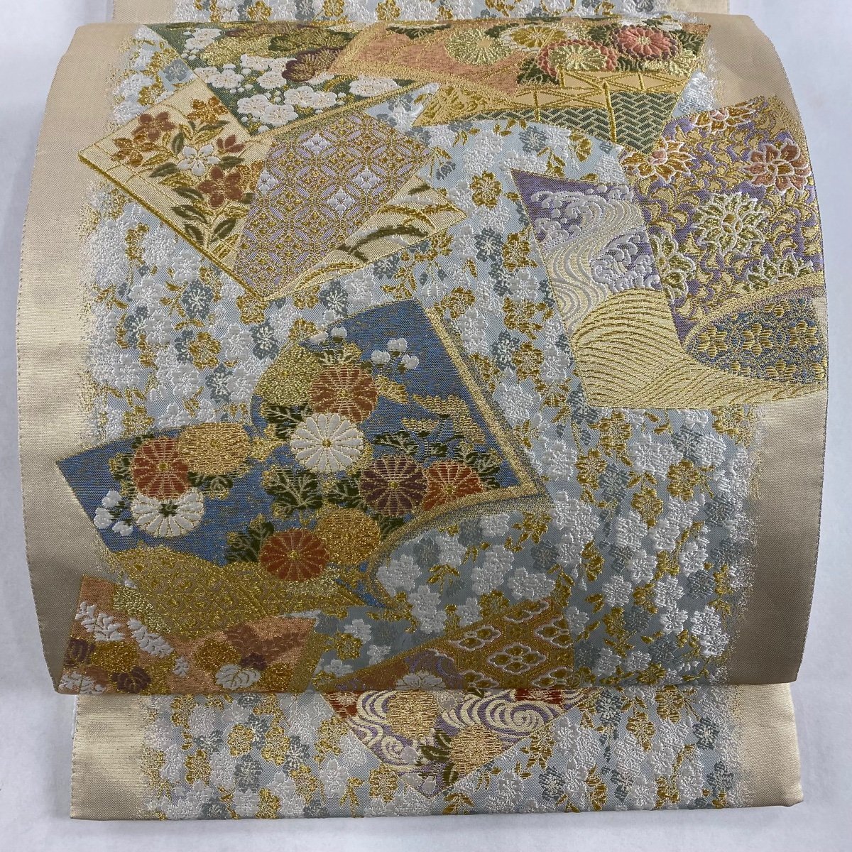 袋帯 美品 秀品 献上絵本文 金糸 箔 金色 お太鼓柄 正絹 【中古】