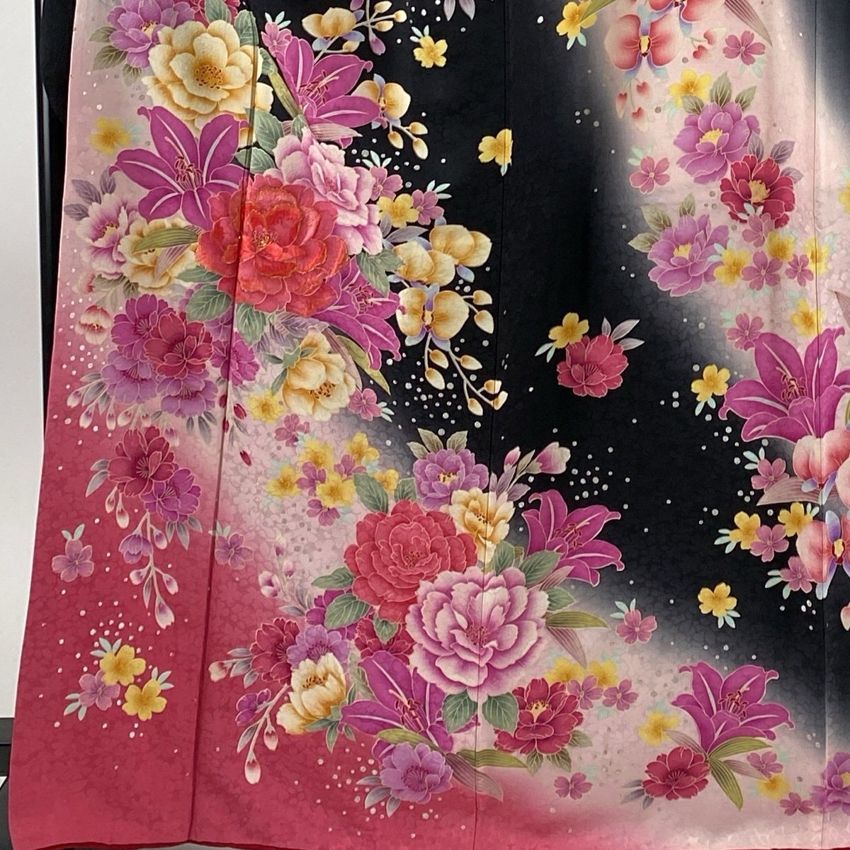 振袖 身丈168cm 裄丈66.5cm M 袷 牡丹 草花 箔 刺繍 黒 正絹 名品 【中古】_バイセル 14087_2