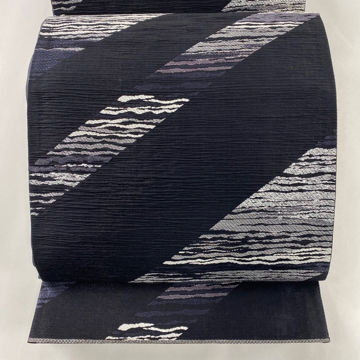 Yahoo!オークション - 袋帯 美品 秀品 幾何学模様 箔 墨色 六通 正絹 
