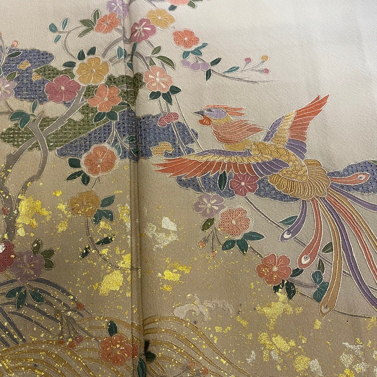 付下げ 身丈160cm 裄丈68cm L 袷 尾長鳥 桜 金彩 刺繍 ベージュ 正絹 美品 秀品 【中古】_バイセル 14089_4