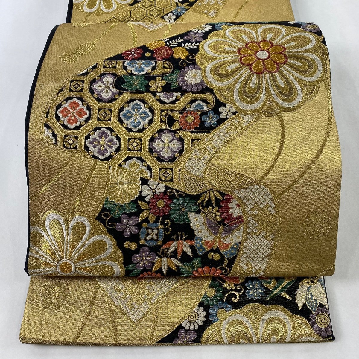 袋帯 美品 秀品 振袖向き 草花 宝尽くし 金糸 箔 金色 六通 正絹 【中古】_バイセル 14117_1