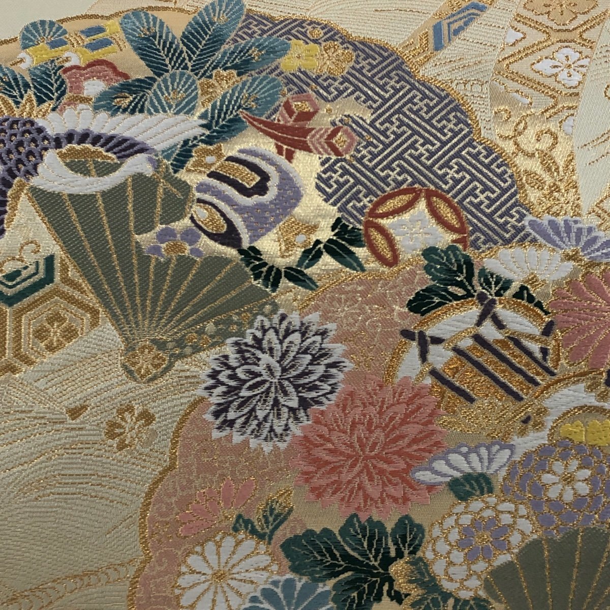 袋帯 美品 秀品 扇 草花 金糸 箔 金色 お太鼓柄 正絹 【中古】_バイセル 14117_2