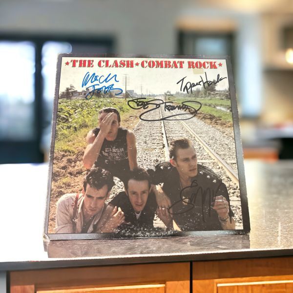 The・Clash クラッシュ Joe Strummerジョー・ストラマー Mick Jonesミック・ジョーンズ P... 直筆サイン入り LP レコード 送料無料_画像1