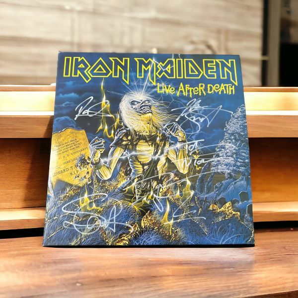 Iron Maidenアイアン・メイデン Bruce Dickinsonブルース・ディッキンソン Dave Mu... 直筆サイン入り LP レコード 送料無料_画像1