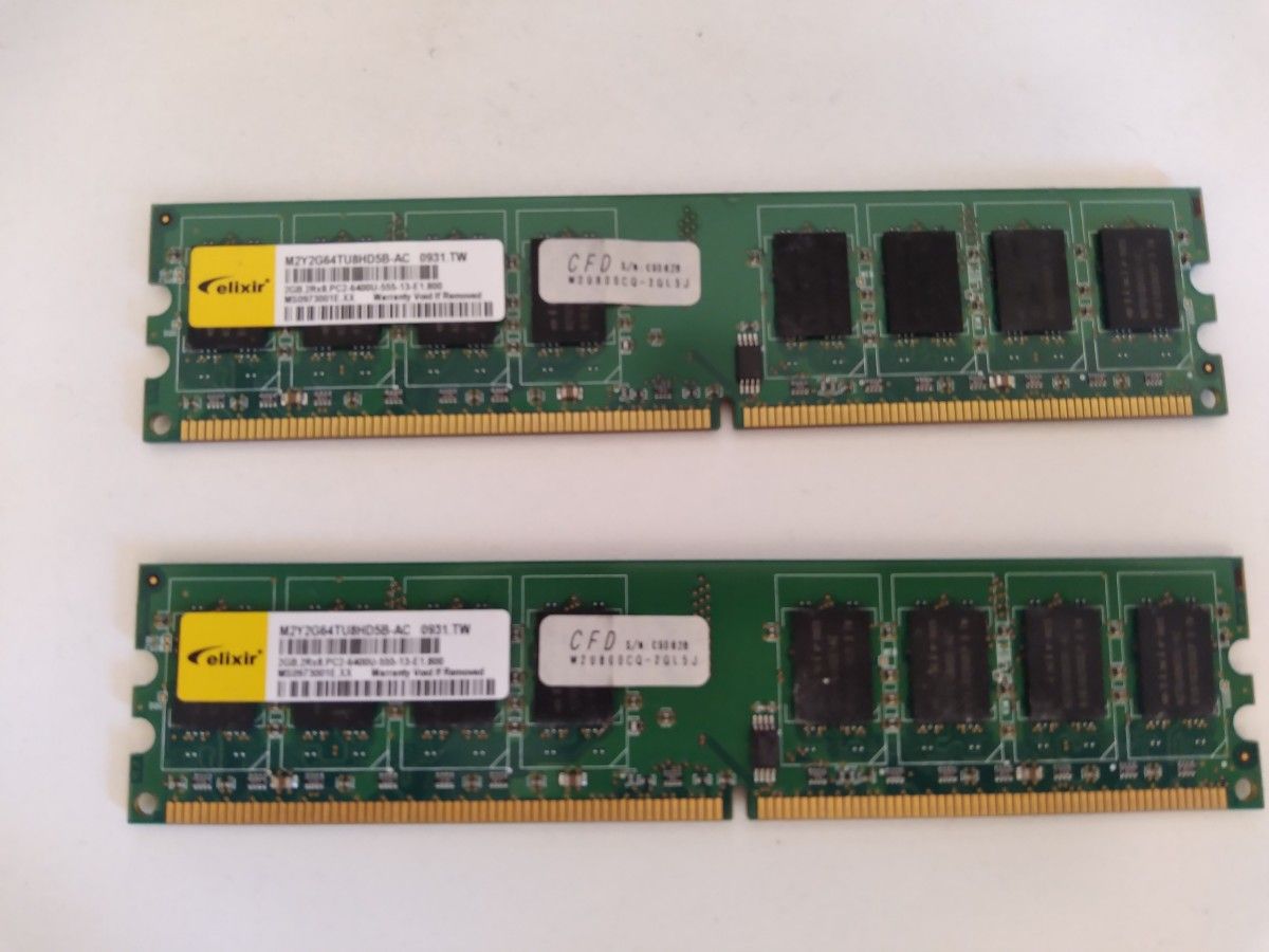 メモリ elixir 2GB DDR2-800 PC2-6400 x 2枚　ジャンク品