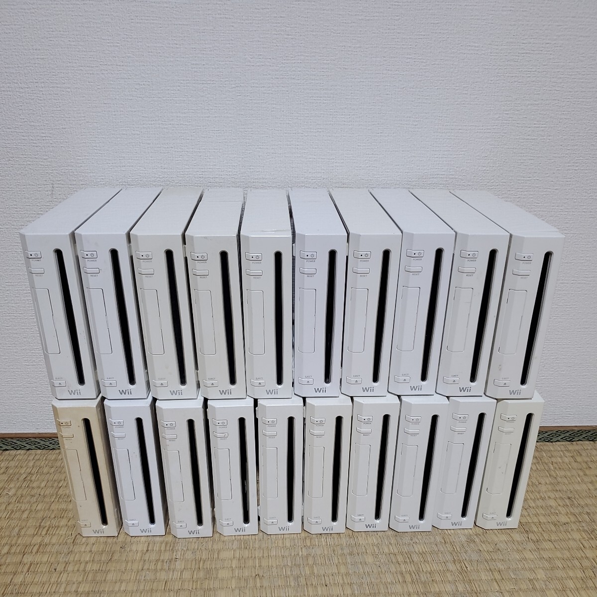 Wii 本体 20台 まとめ売り まとめて Nintendo 任天堂 シロ ホワイト ゲーム機器 大量 ニンテンドー RLV-001_画像1