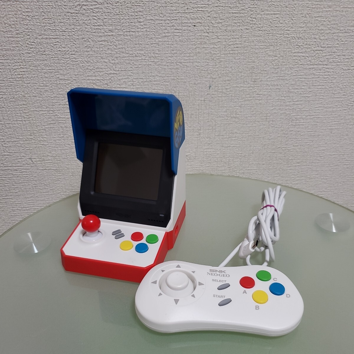 SNK NEOGEO mini ネオジオミニ 本体 コントローラー ゲーム機器 NEOGEO mini PAD コントローラ FM1J2X1800 希少の画像1