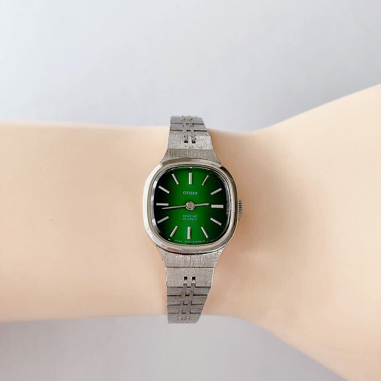 CITIZEN 23石　レディース手巻き腕時計　稼動品　グリーン_画像3
