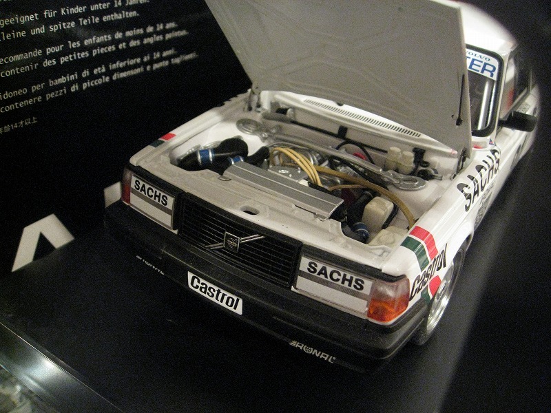 絶版オートアート☆希少車1/18ボルボ240ターボ DTM 絶版オートアート☆希少車1/18ボルボ240ターボ DTM