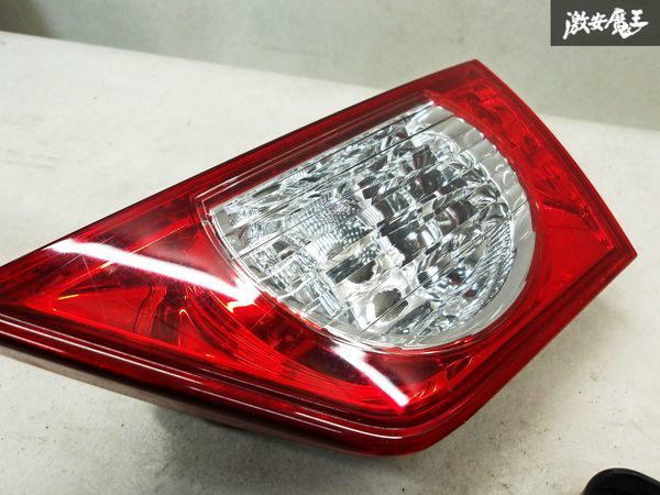 点灯OK！！トヨタ 純正 GRX130 130 マークＸ 前期 LED テールライト トランクテール 右 右側 運転席 KOITO 22-351 棚 B2F_画像2