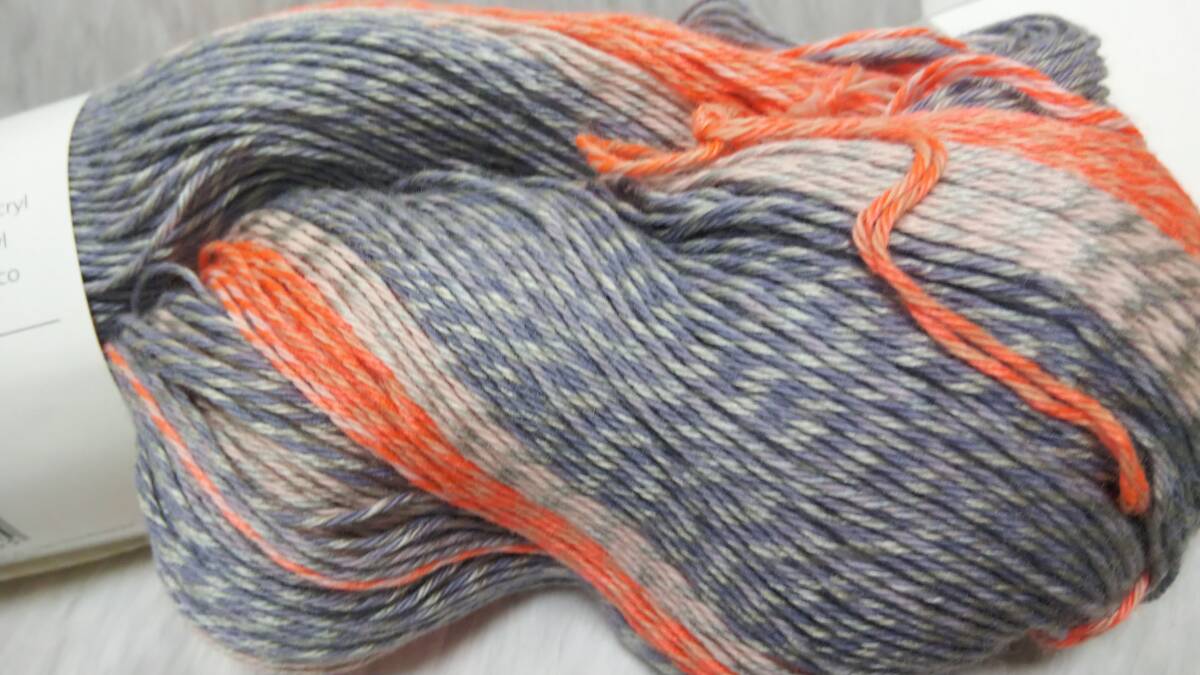 輸入　毛糸　Performance Yarn　Candy Cane　アクリル50％　コットン50％　200g×1個　850ｍ　カラー105　ブルガリア　海外_画像7