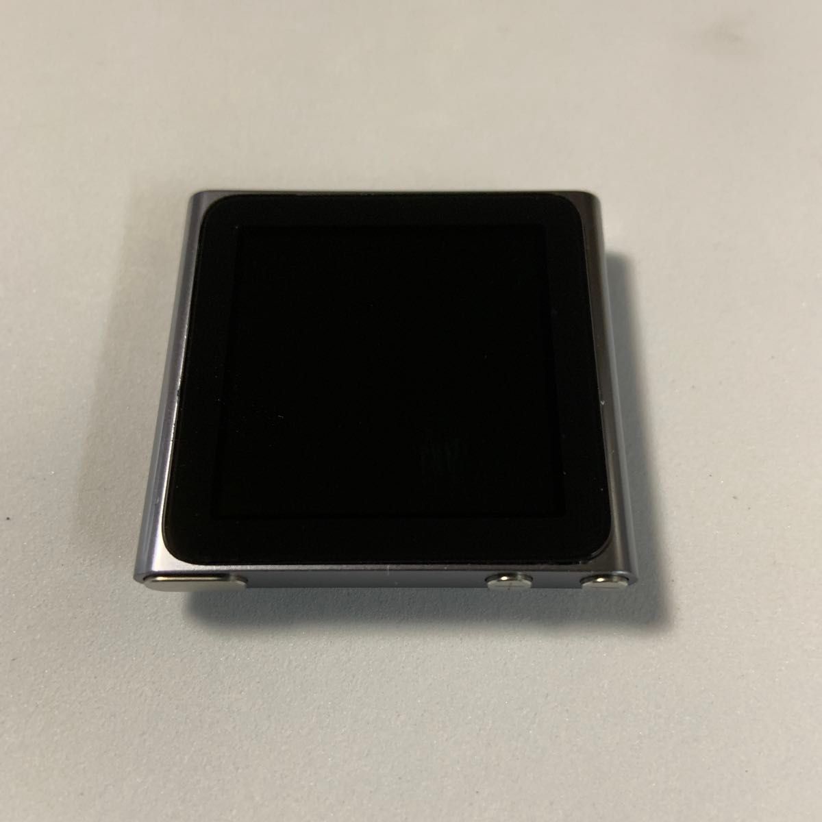 iPod nano 第6世代　8GB  MC688J  グラファイト　　未使用のケーブル付き