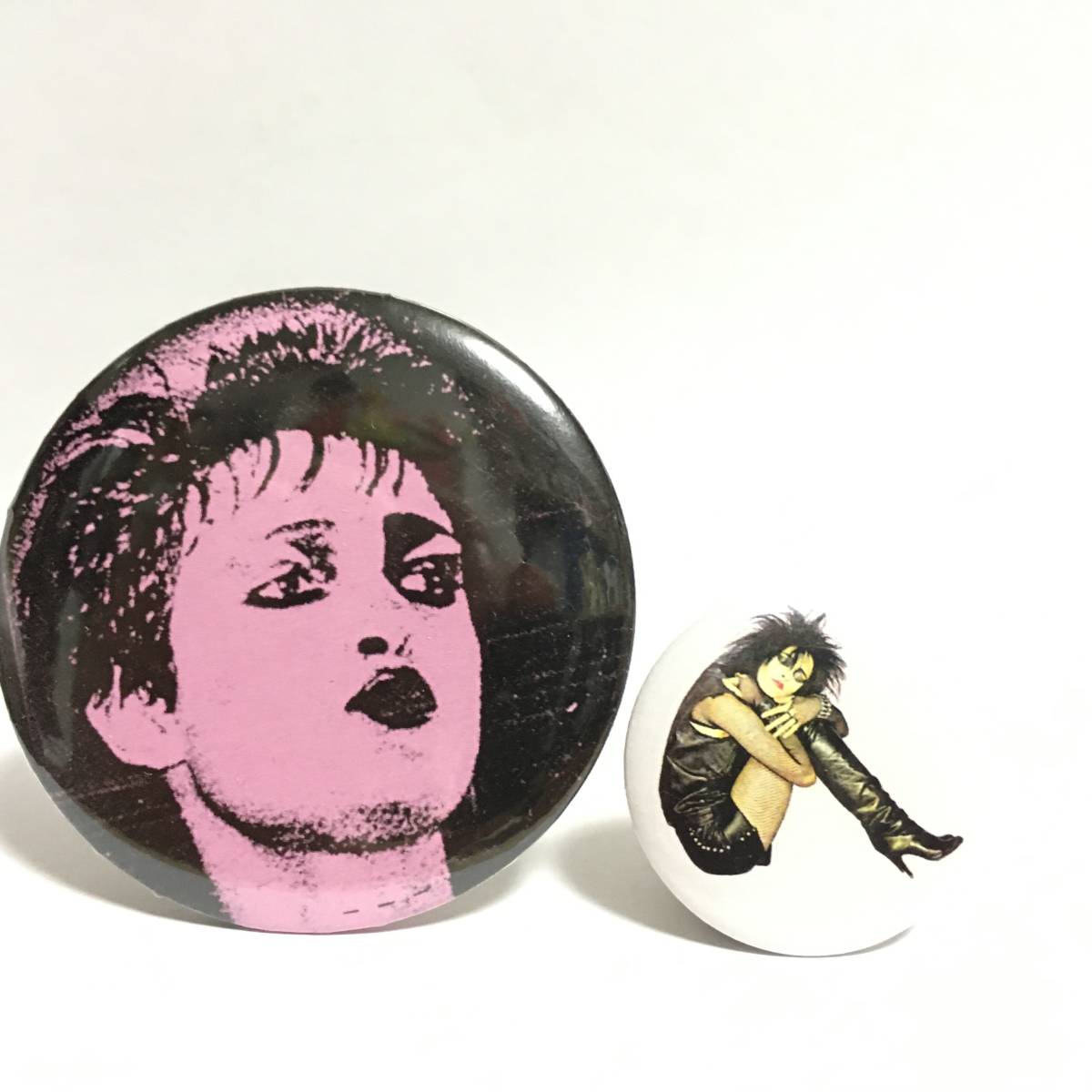 缶バッジ 2個セット Siouxsie And The Banshees スージー＆ザ・ バンシーズ Goth Power Pop パワーポップ Punk パンク New Wave romantic_画像1