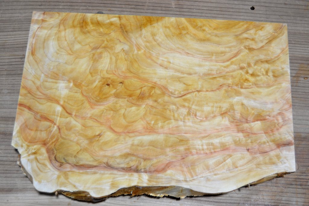 長33*幅18-23*厚1.8　ヒノキ2の木材木工材,一枚板DIY銘木花台　プレート　まな板　杢　　_画像1