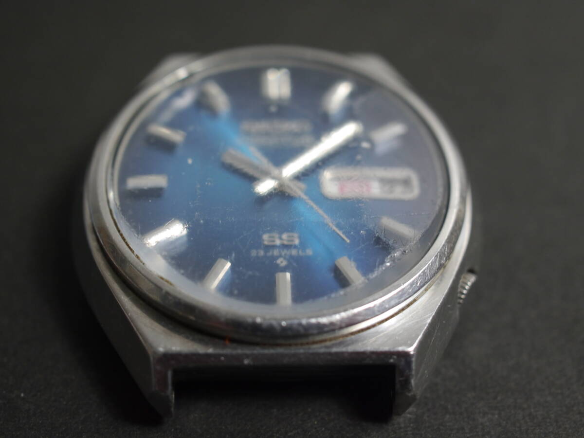 セイコー SEIKO 5 ACTUS SS 23石 自動巻き 3針 デイデイト 6106-8690 男性用 メンズ 腕時計 x282 稼働品_画像2