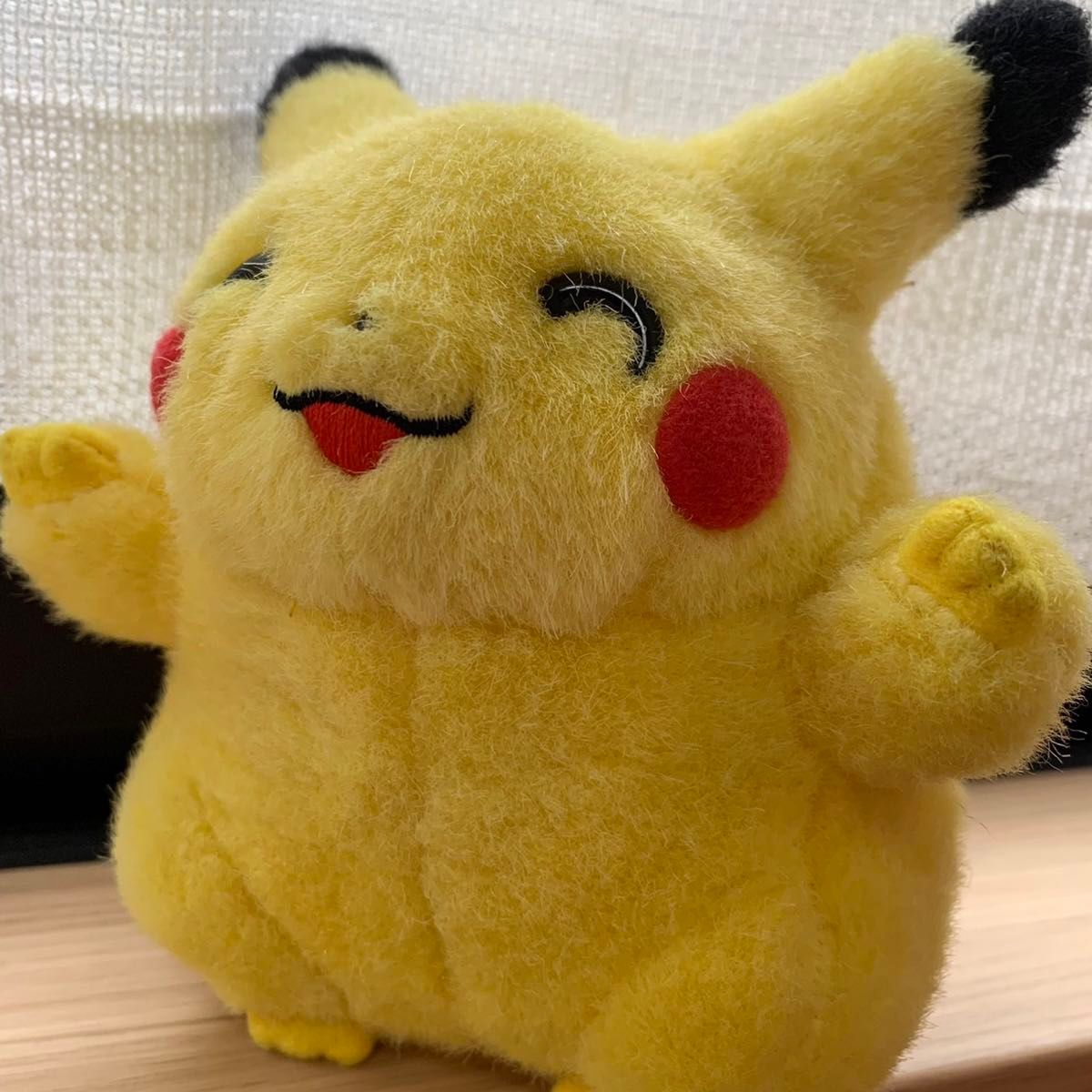 ポケモン 初期 ピカチュウぬいぐるみ にっこりピカチュウ TOMY ポケモン 初期 ピカチュウぬいぐるみ にっこりピカチュウ TOMY