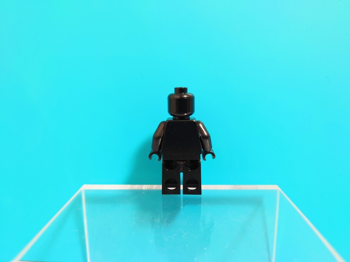 LEGO レゴ 【黒のミニフィグ】 黒 ブラック ミニフィギュア ミニフィグ 正規品_うしろ姿