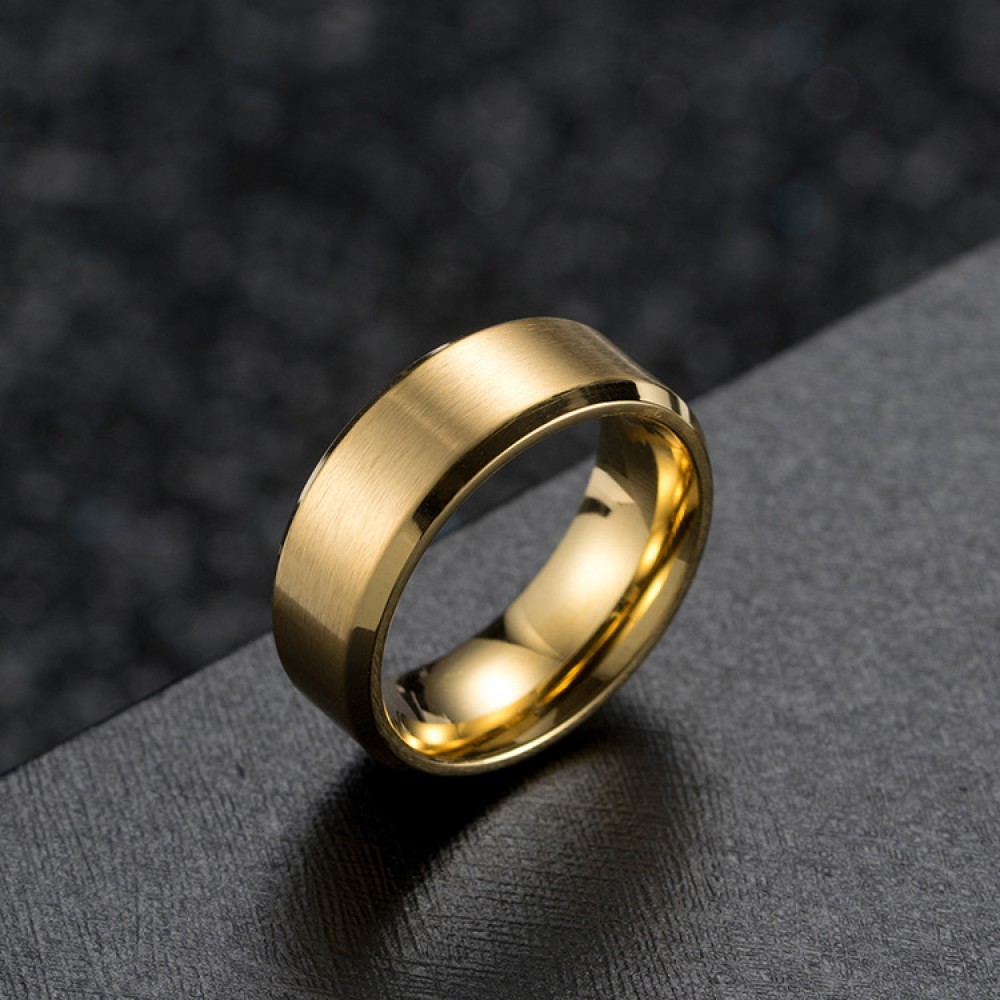 【送料無料！】指輪 メンズ レディース ステンレス製 シンプル 平打ち ファション 幅8mm ゴールド_画像3