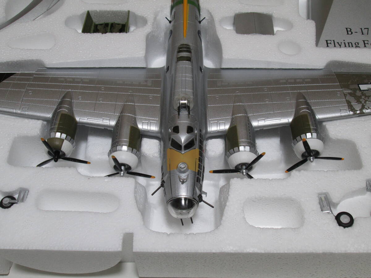 1円スタート【希少・美品】Air Force 1 エアフォースワン 京商 B-17G フライング フォートレス `Bit O`Lace` 447爆撃G, 8th AF, 1945の画像7