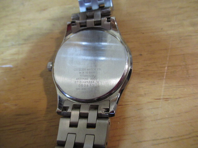 68169 CITIZEN シチズン EXCEED 腕時計 E710-H25888 クォーツ 中古 整理品_画像9