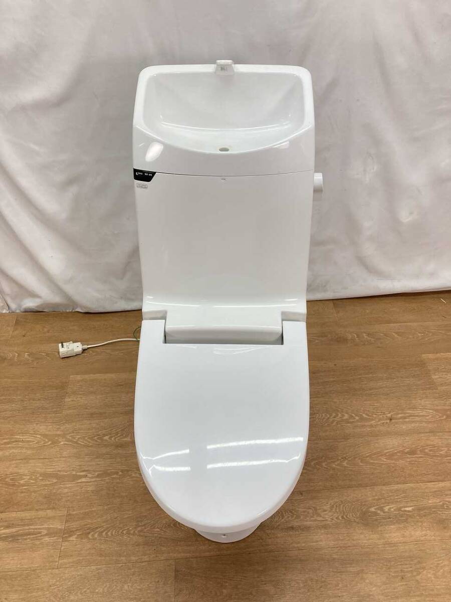 【ジャンク扱い】INAX(イナックス) アメージュC トイレ洋式便器(床下排水)「C-110STU」とウォシュレット一体型タンク「DT-C182U」 #BW1の画像2