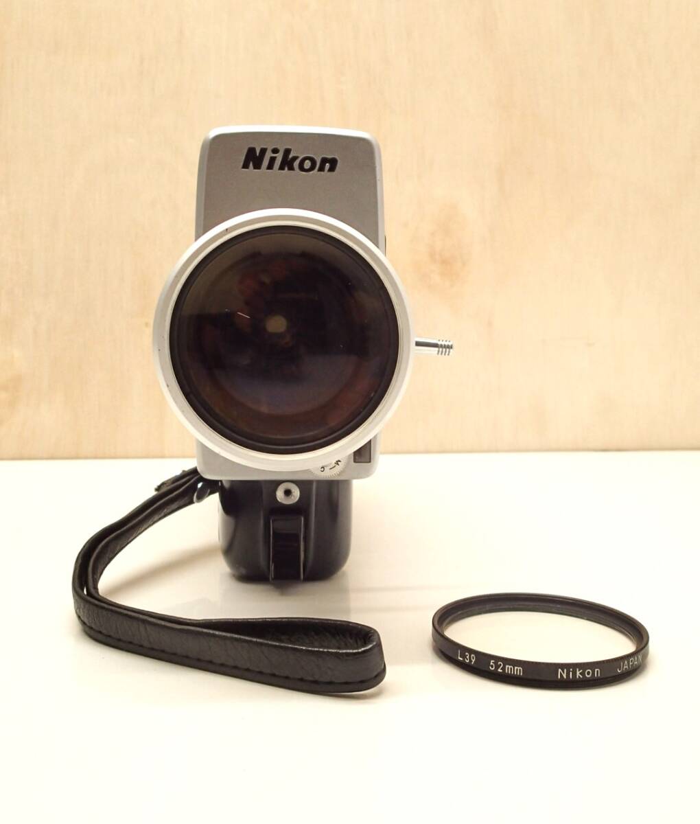J105A ニコン Nikon 8㎜ フィルム カメラ 8X SUPER ZOOM 　通電OK　希少 昭和レトロ 現状品 詳しい動作未確認の為ジャンク品_画像4