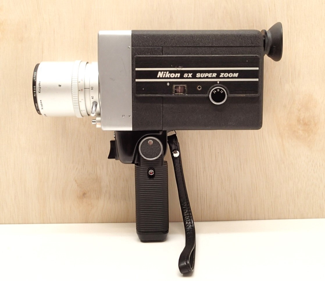 J105A ニコン Nikon 8㎜ フィルム カメラ 8X SUPER ZOOM 　通電OK　希少 昭和レトロ 現状品 詳しい動作未確認の為ジャンク品_画像10
