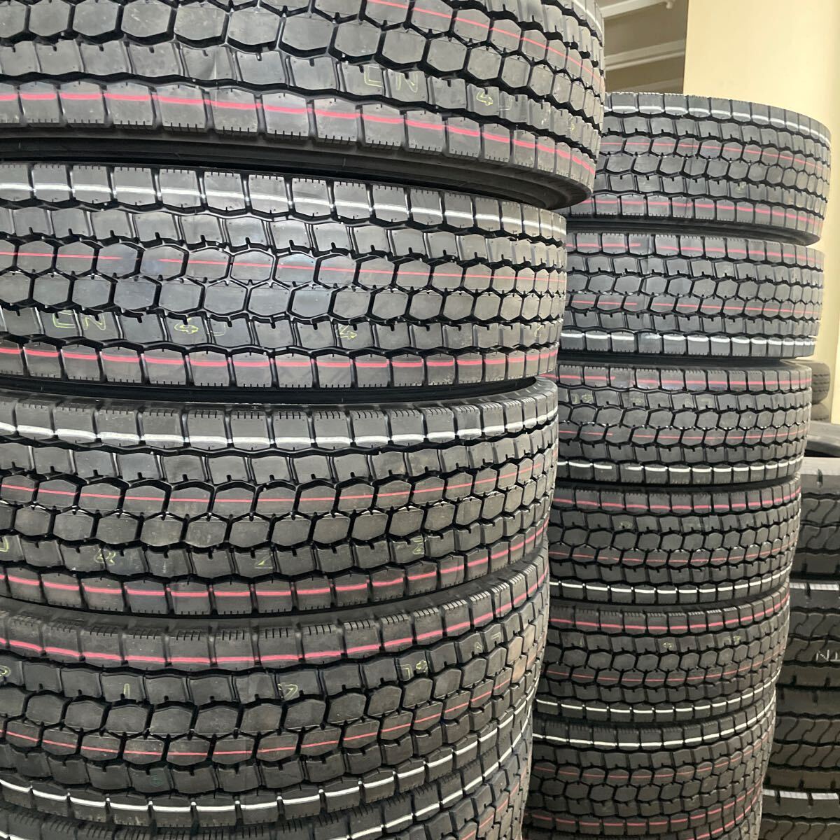 225/80R17.5 、新品　M888 地山 2024年　ブリヂストン激安美品　6本セット：140000円_画像6