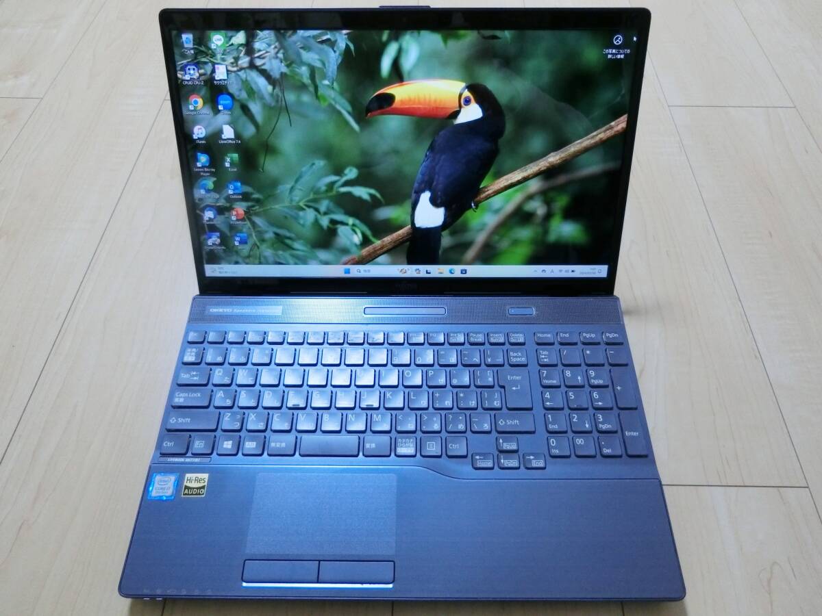 富士通 LIFEBOOK AH77/D1 第8世代Core i7-8565U SSD256GB+HDD1TB メモリ16GB Office2021 Webカメラ Bluetooth Blu-ray Windows11_画像1