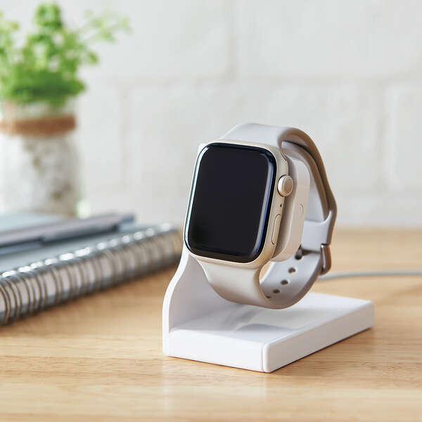Apple Watch用スリムスタンド 純正Apple Watch磁気充電ケーブルを装着することで、Apple Watchの設置と充電ができる: AW-DSCHPWH