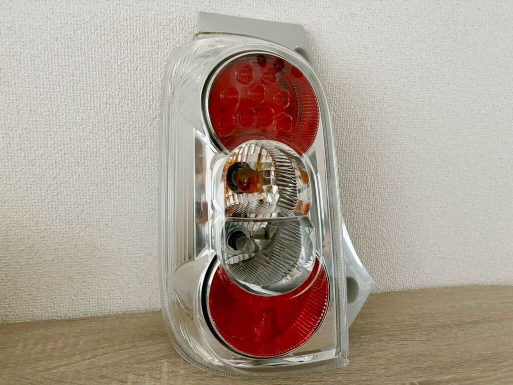 ★美品 ミラ ココア 純正 L675S 後期 LED 左 テール テールランプ テールライト TOKAIDENSO20515L★_画像1