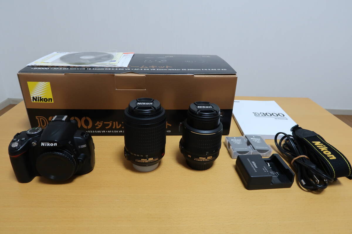 ☆★ニコン NIKON D3000 ダブルズームキット 充電池2個付き 中古品 ショット数6964 送料無料★☆