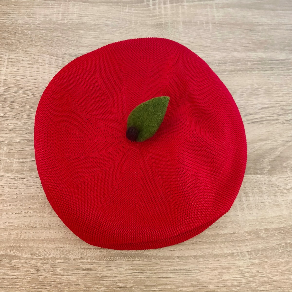 りんご ベレー帽 赤 フルーツ レディース アップル ヘタ付き_画像3